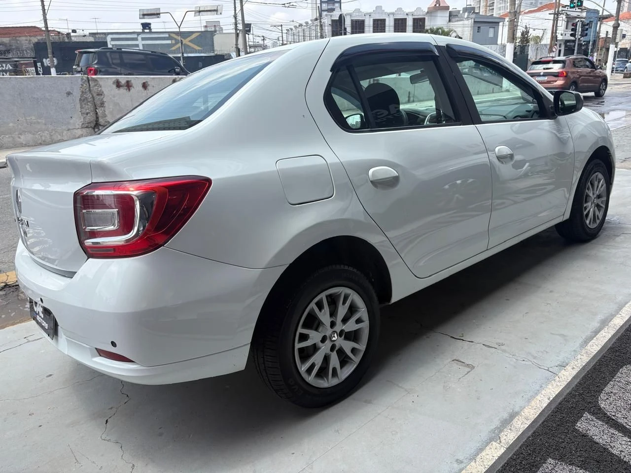 RENAULT LOGAN