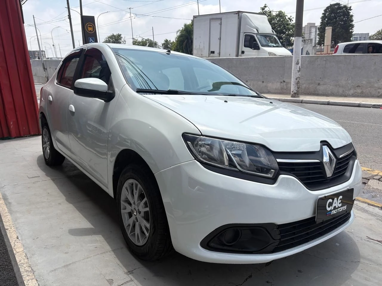 RENAULT LOGAN