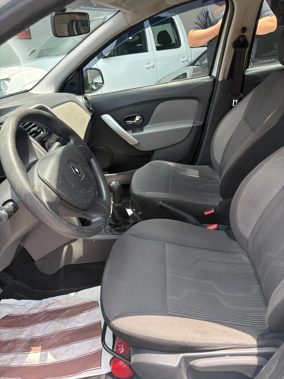 RENAULT LOGAN
