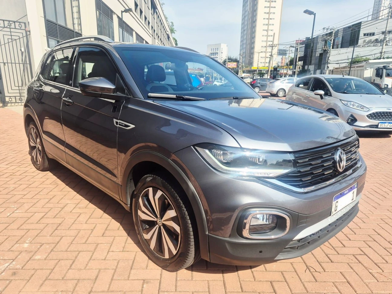 VOLKSWAGEN T-CROSS