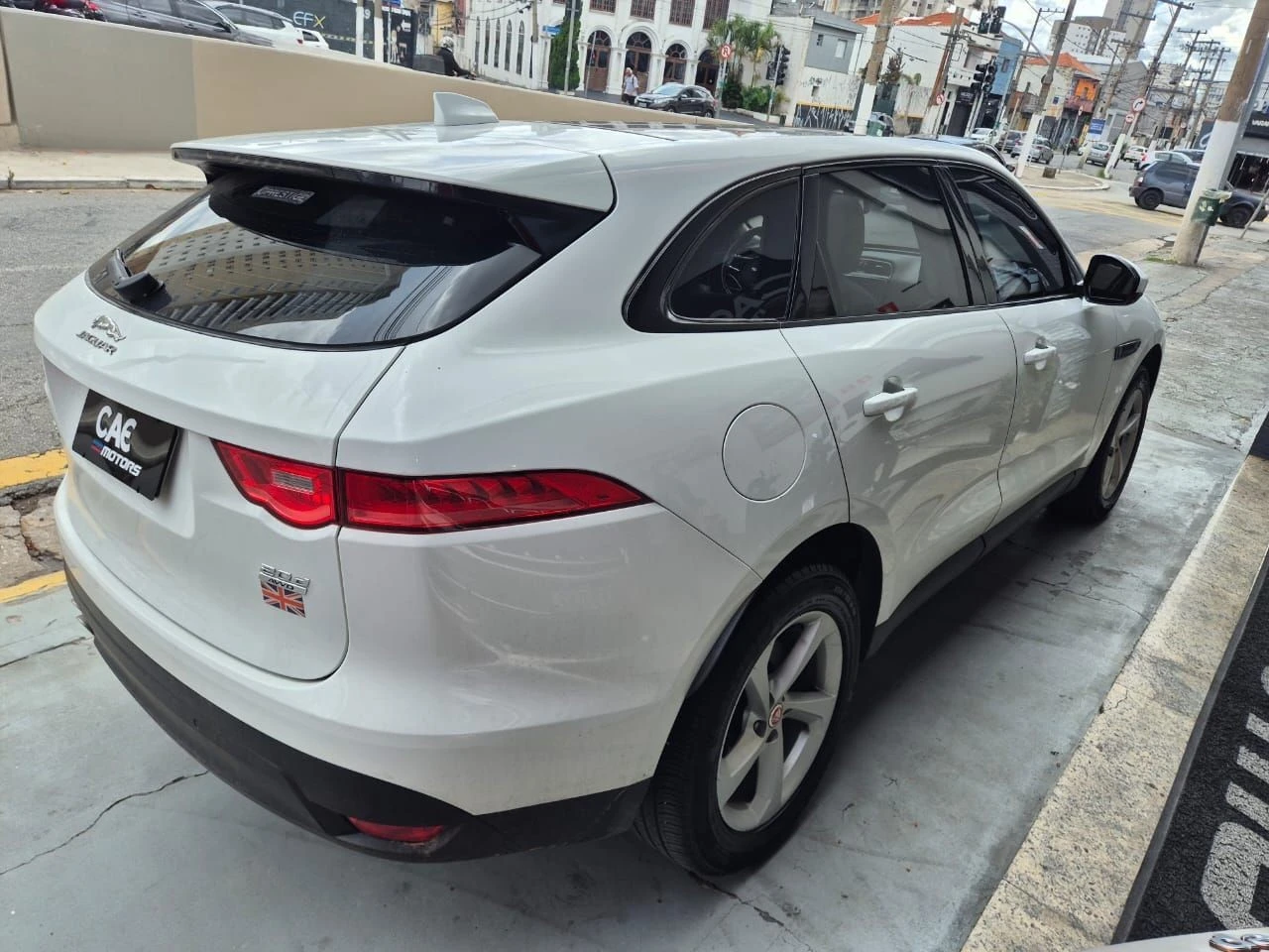 JAGUAR F-PACE