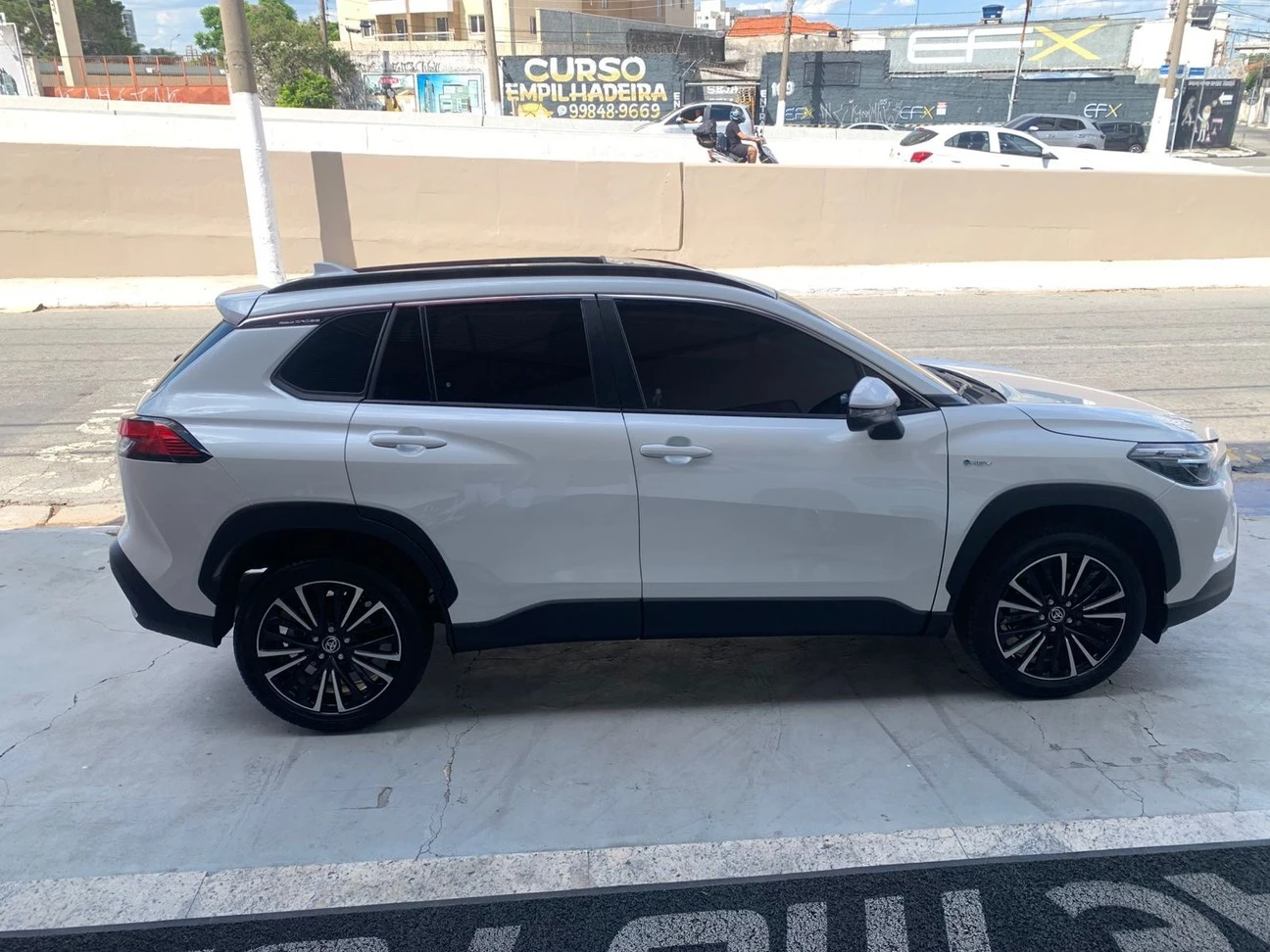 TOYOTA COROLLA CROSS