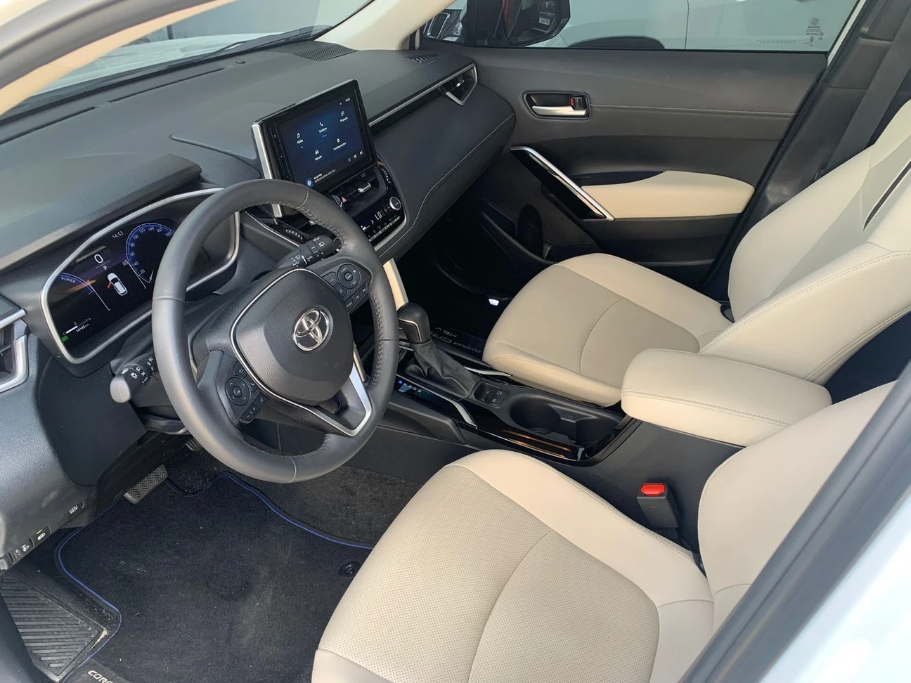 TOYOTA COROLLA CROSS