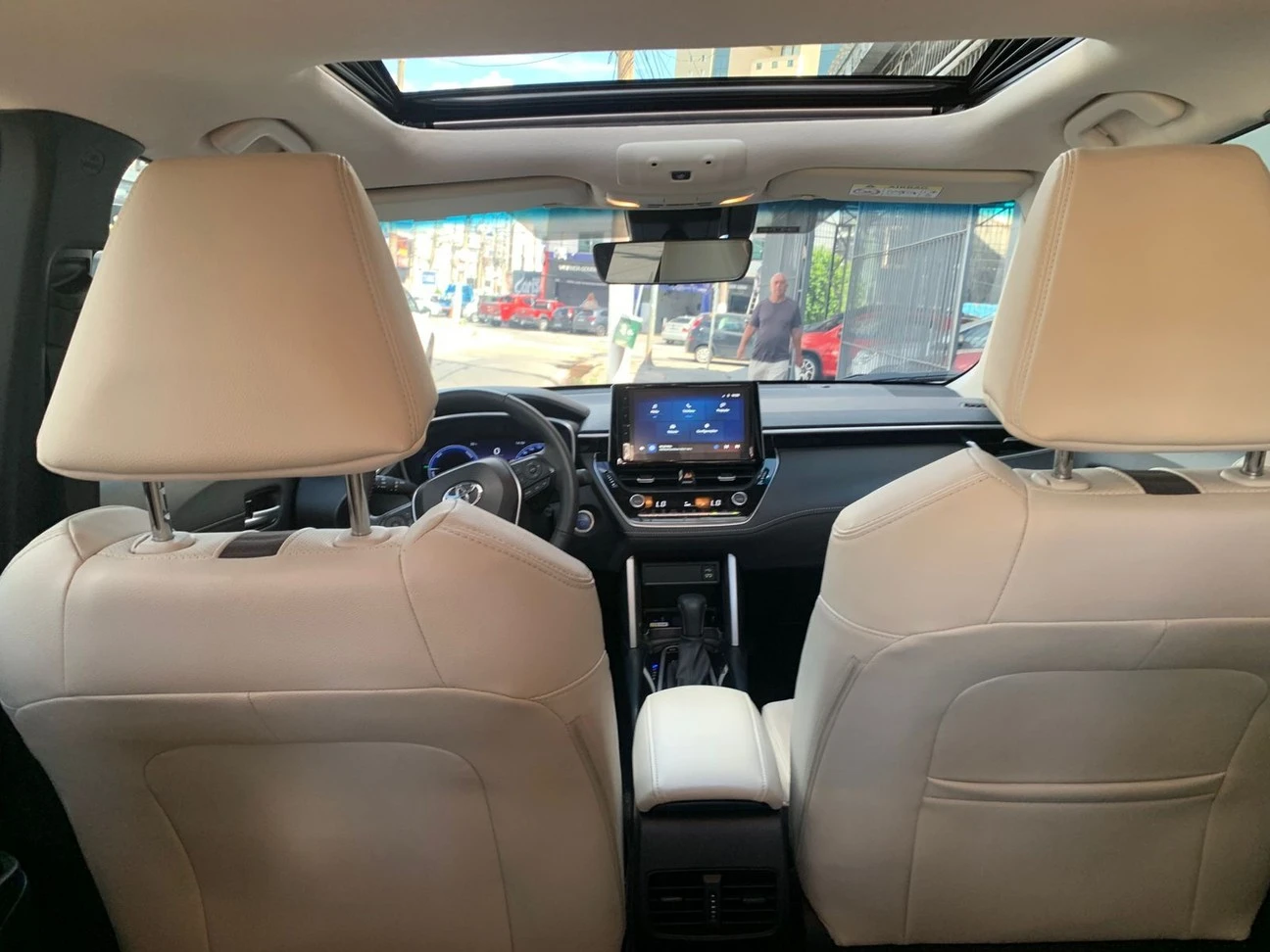 TOYOTA COROLLA CROSS