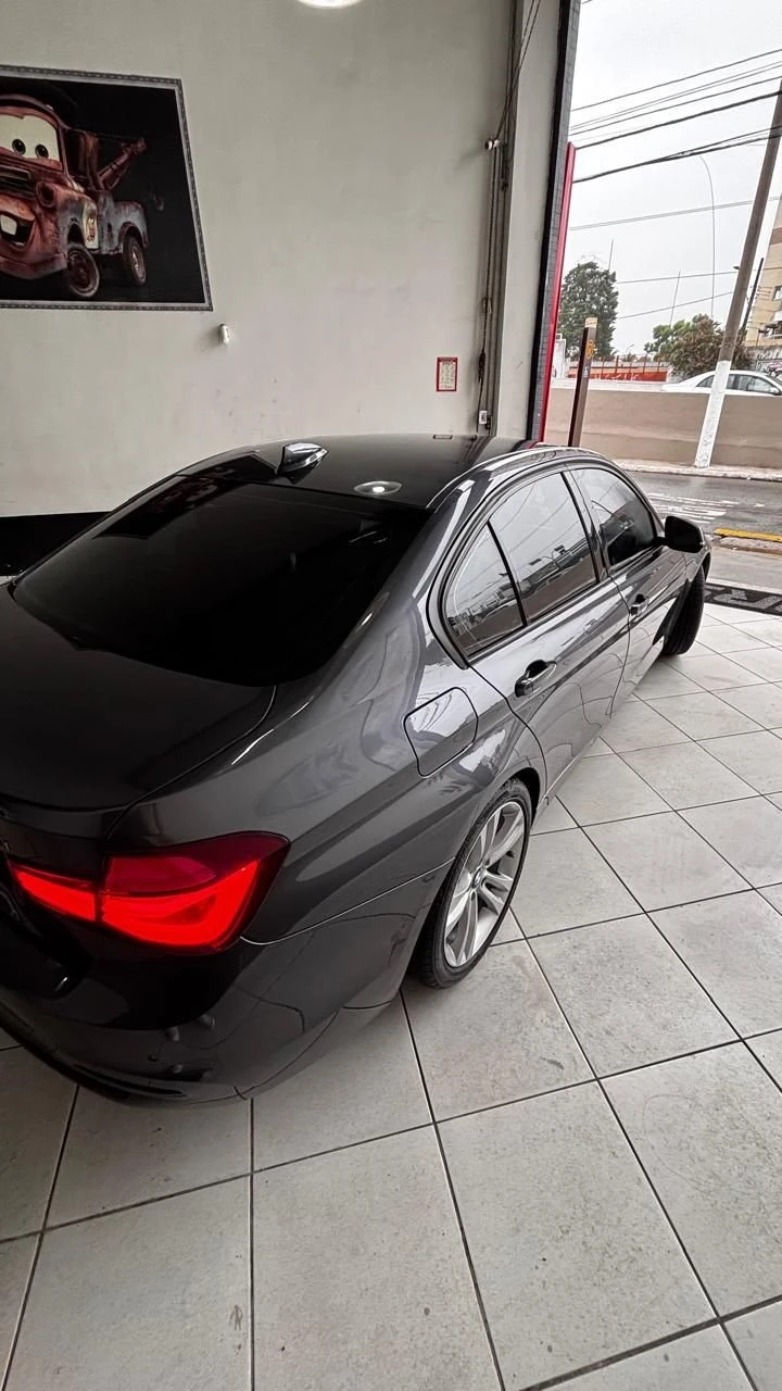 BMW 320i