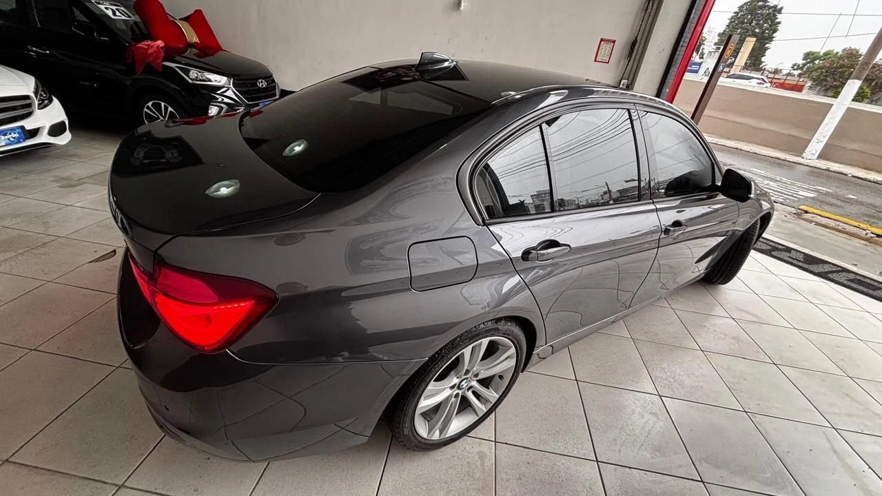 BMW 320i