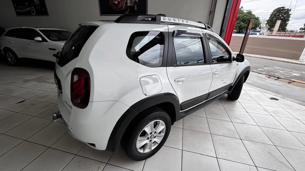 RENAULT DUSTER