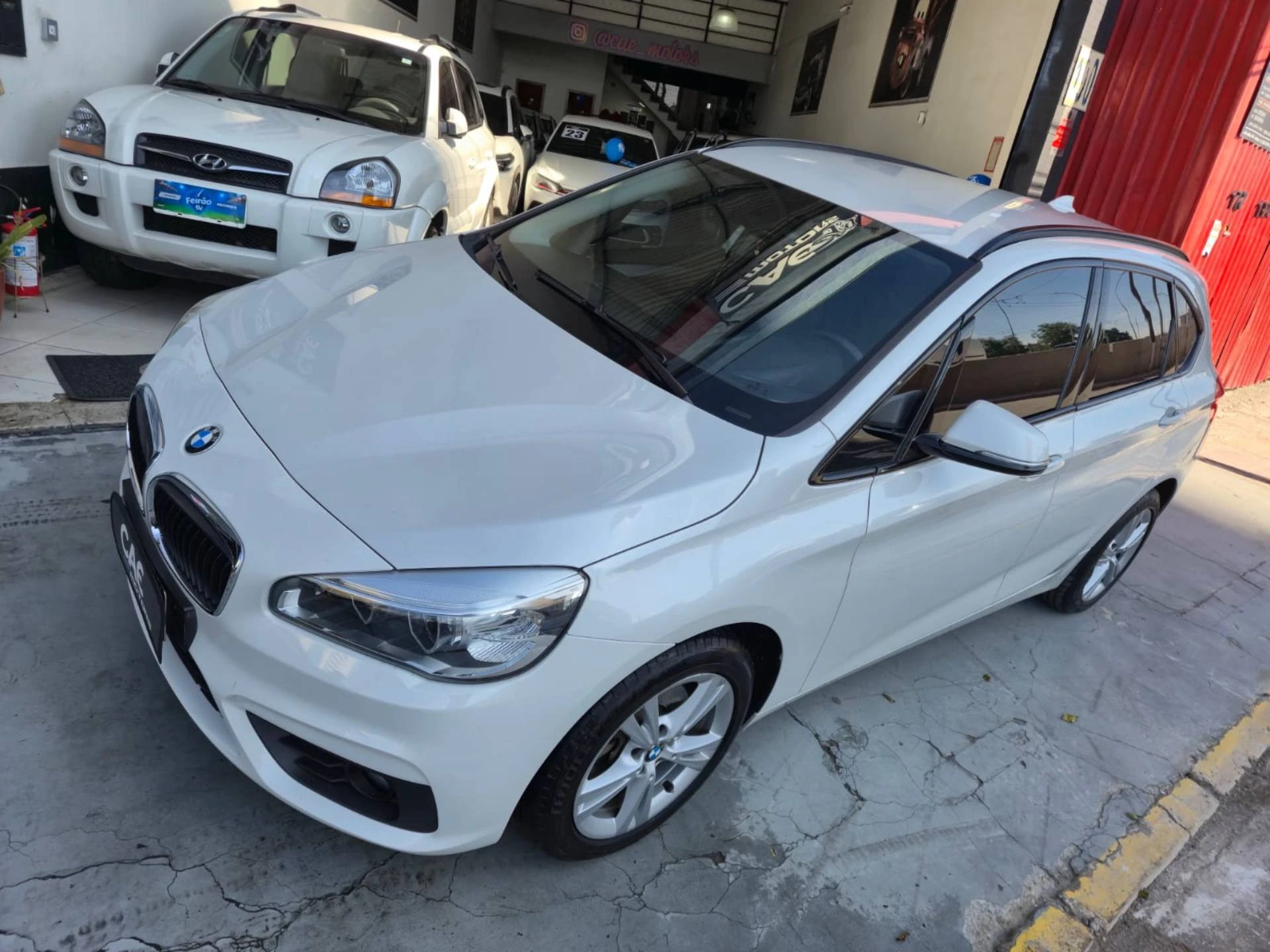 220i