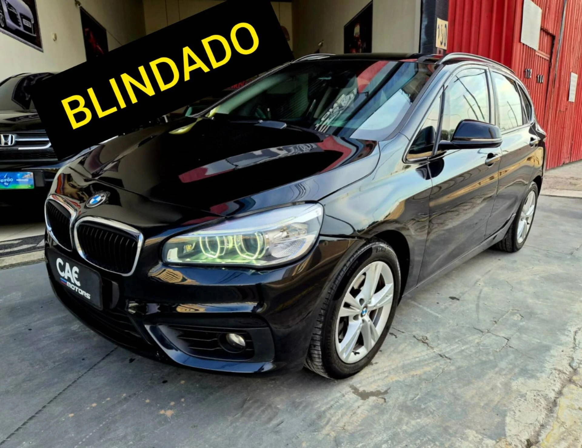 220i