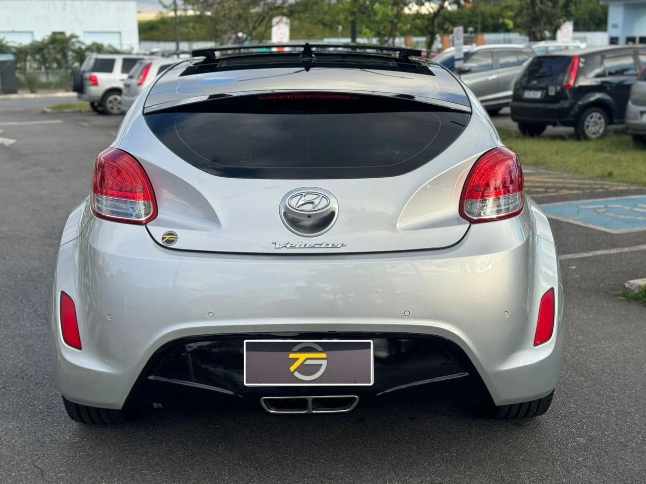 HYUNDAI VELOSTER