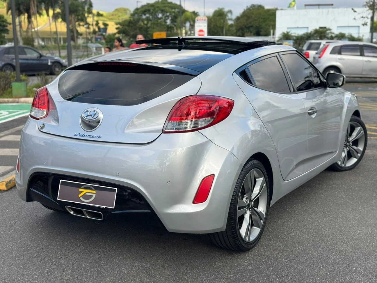 HYUNDAI VELOSTER