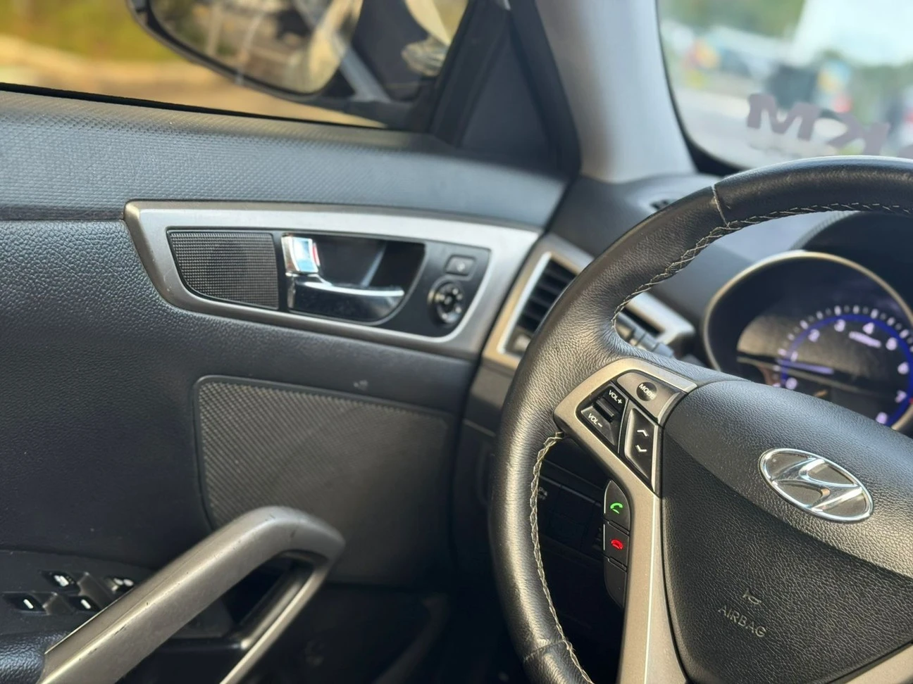 HYUNDAI VELOSTER