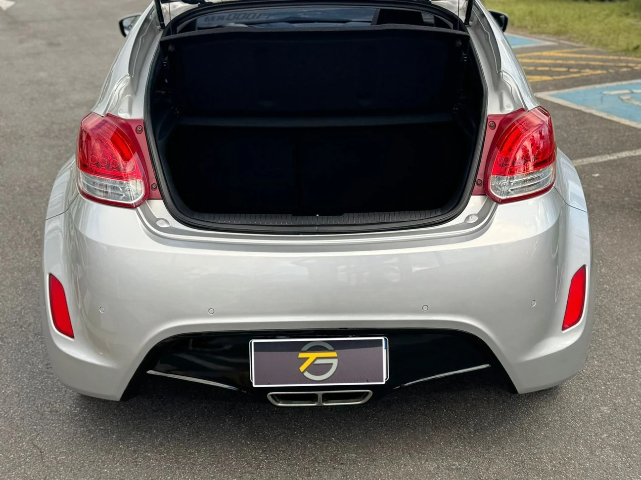 HYUNDAI VELOSTER