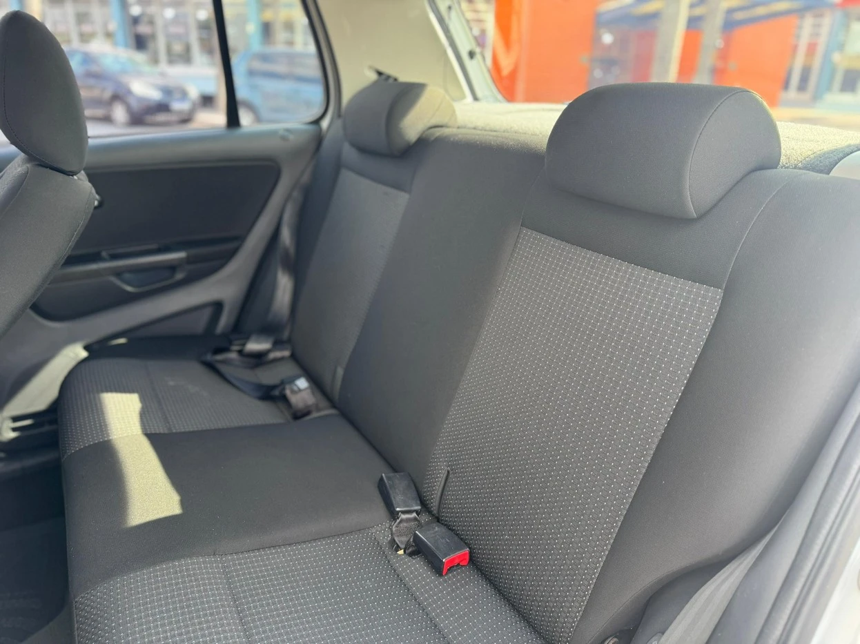 VOLKSWAGEN FOX