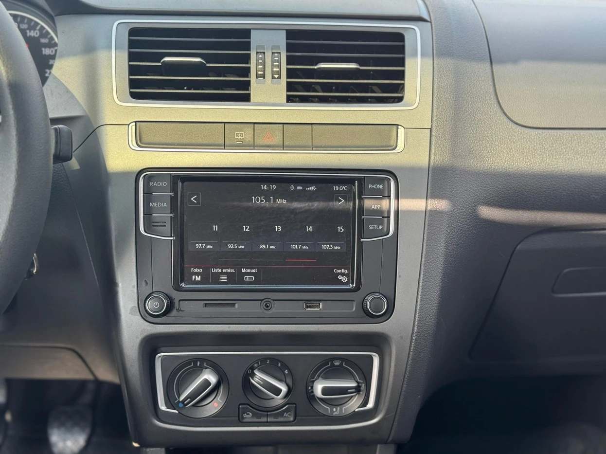 VOLKSWAGEN FOX
