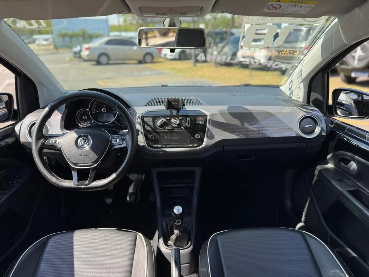 VOLKSWAGEN CROSS UP