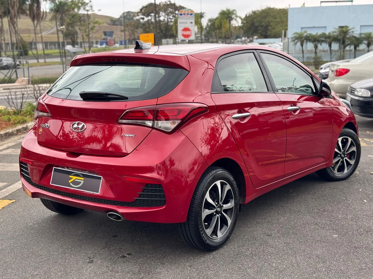 HYUNDAI HB20