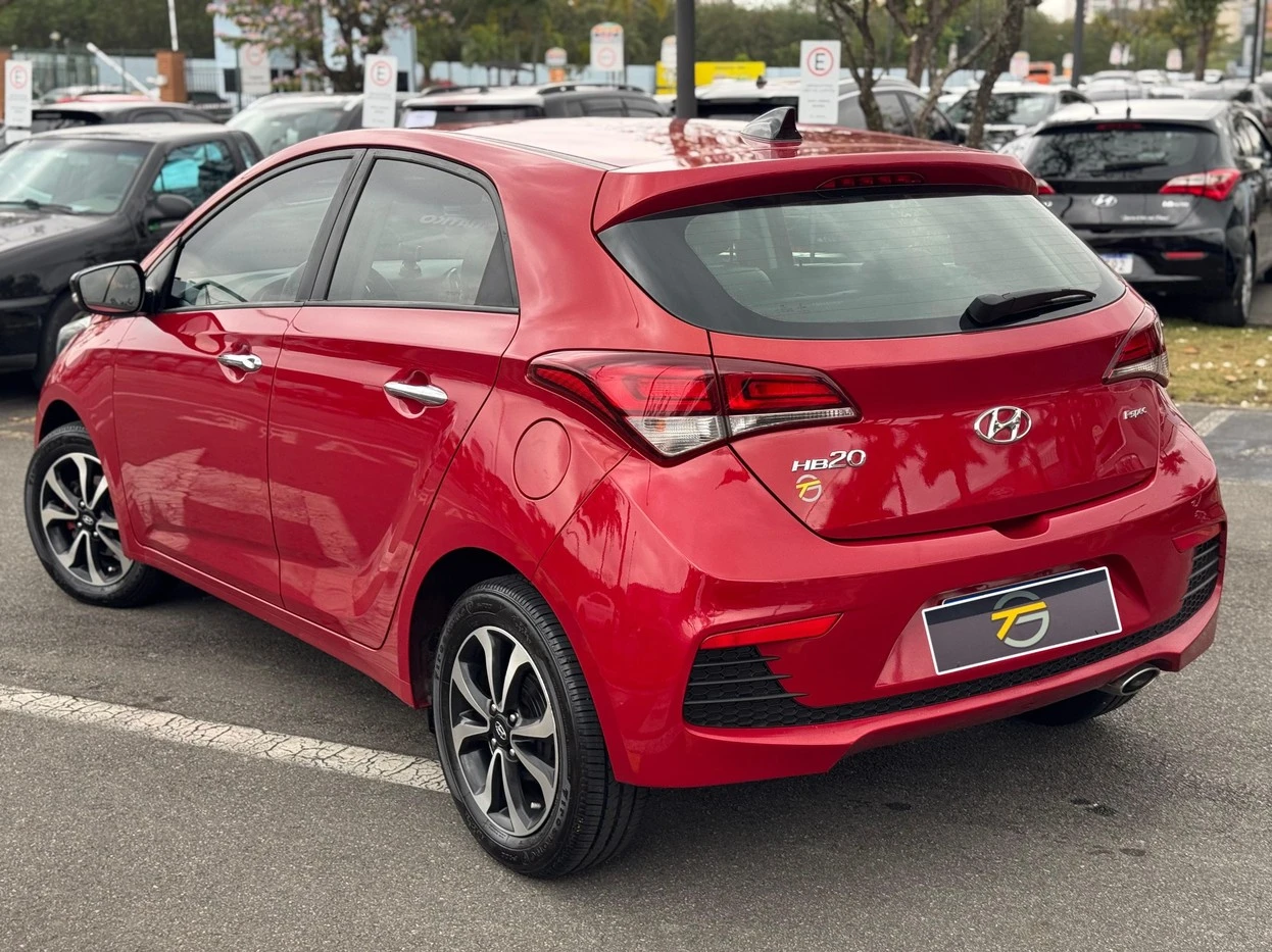 HYUNDAI HB20