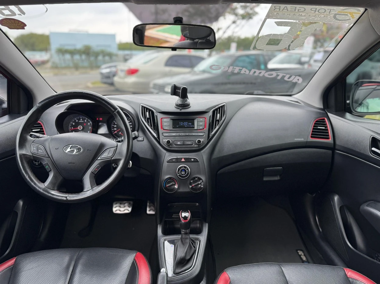 HYUNDAI HB20