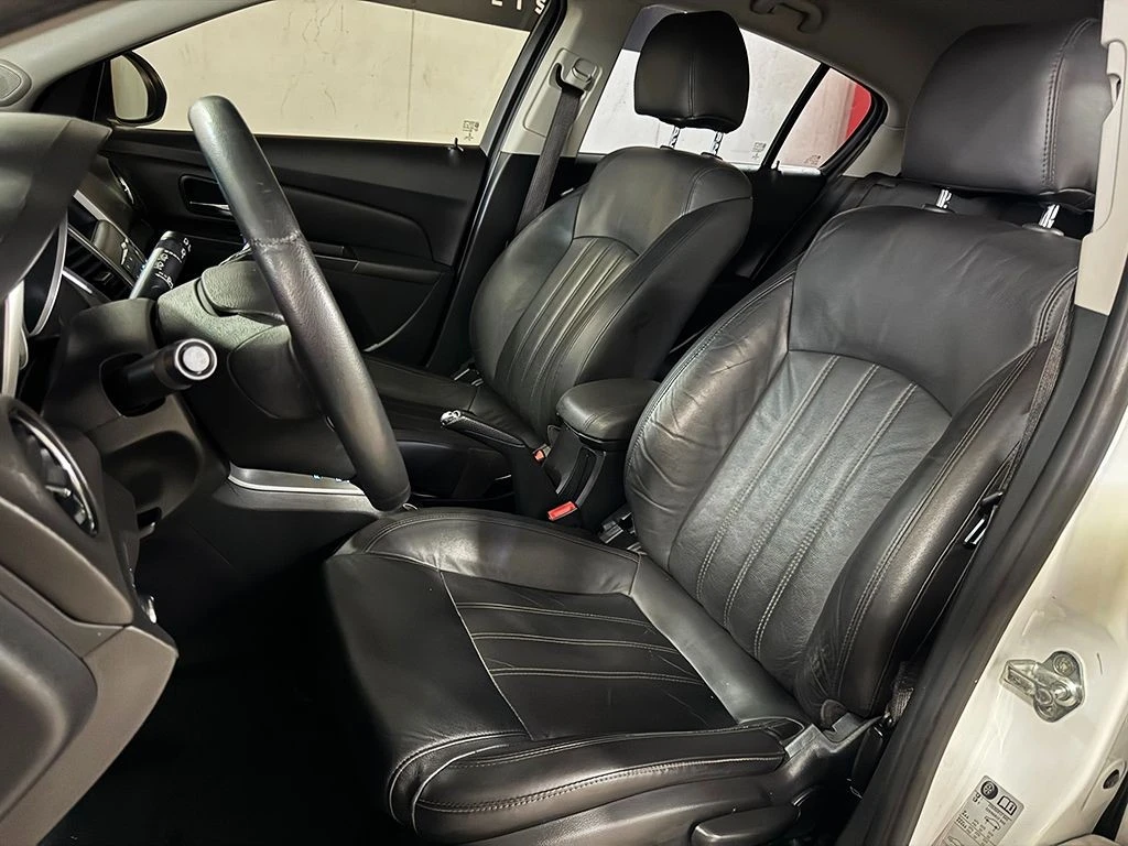CHEVROLET CRUZE