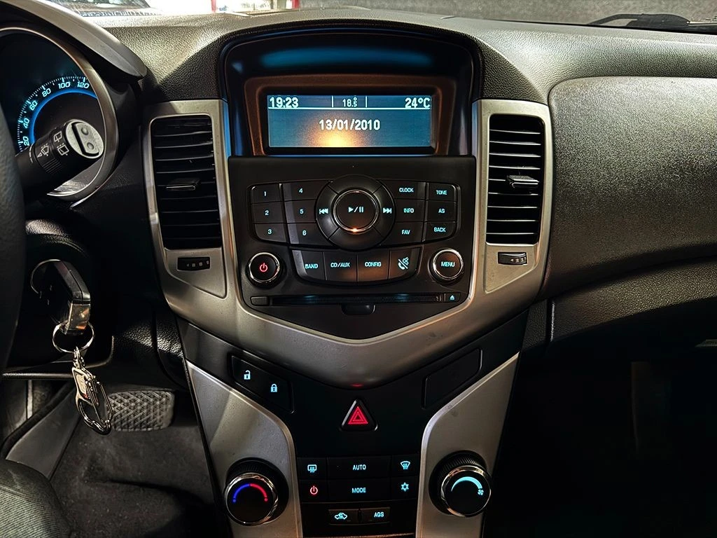 CHEVROLET CRUZE