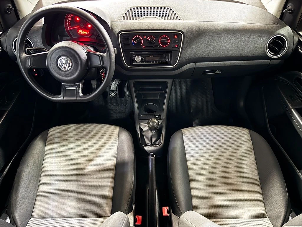 VOLKSWAGEN UP