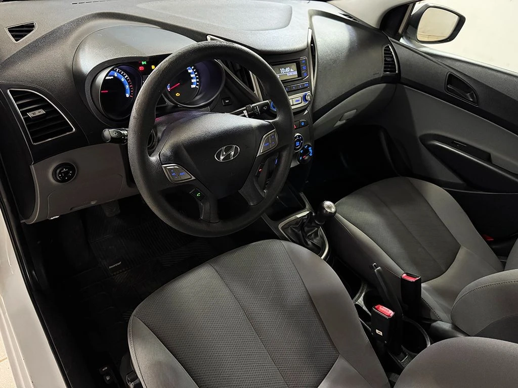 HYUNDAI HB20S