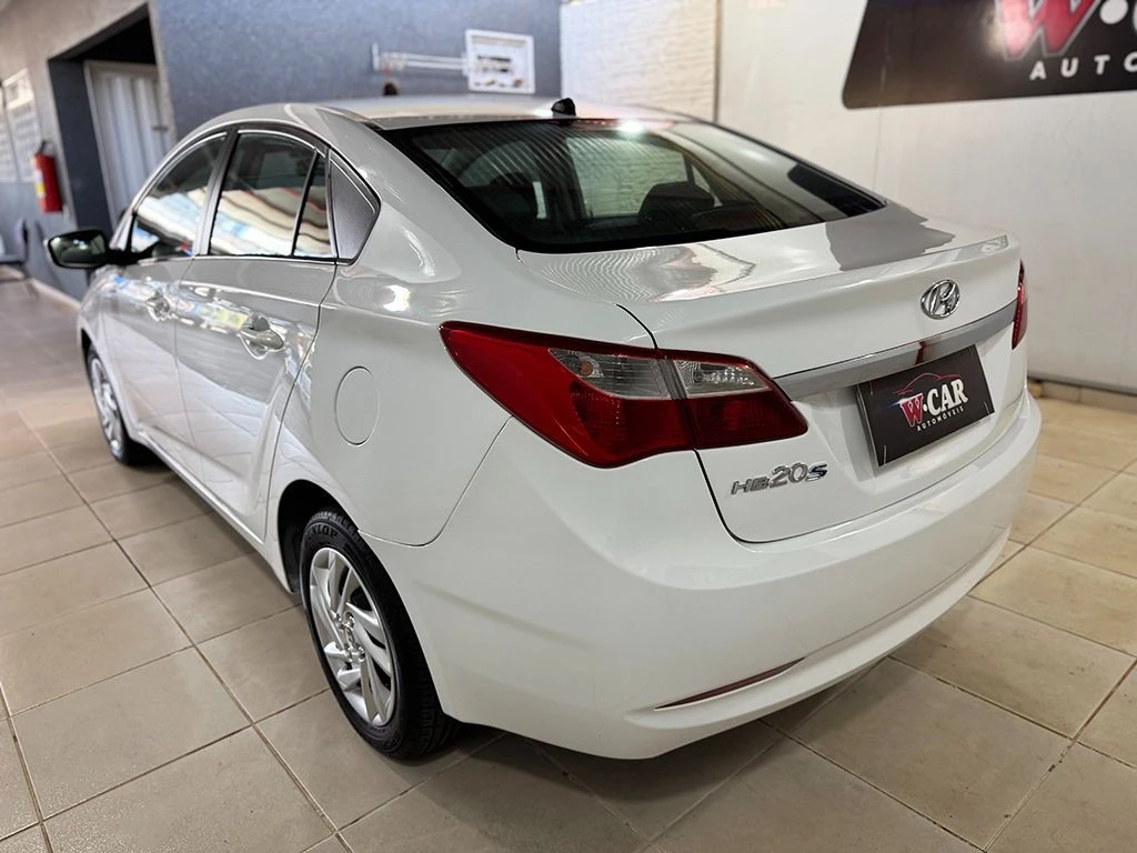 HYUNDAI HB20S