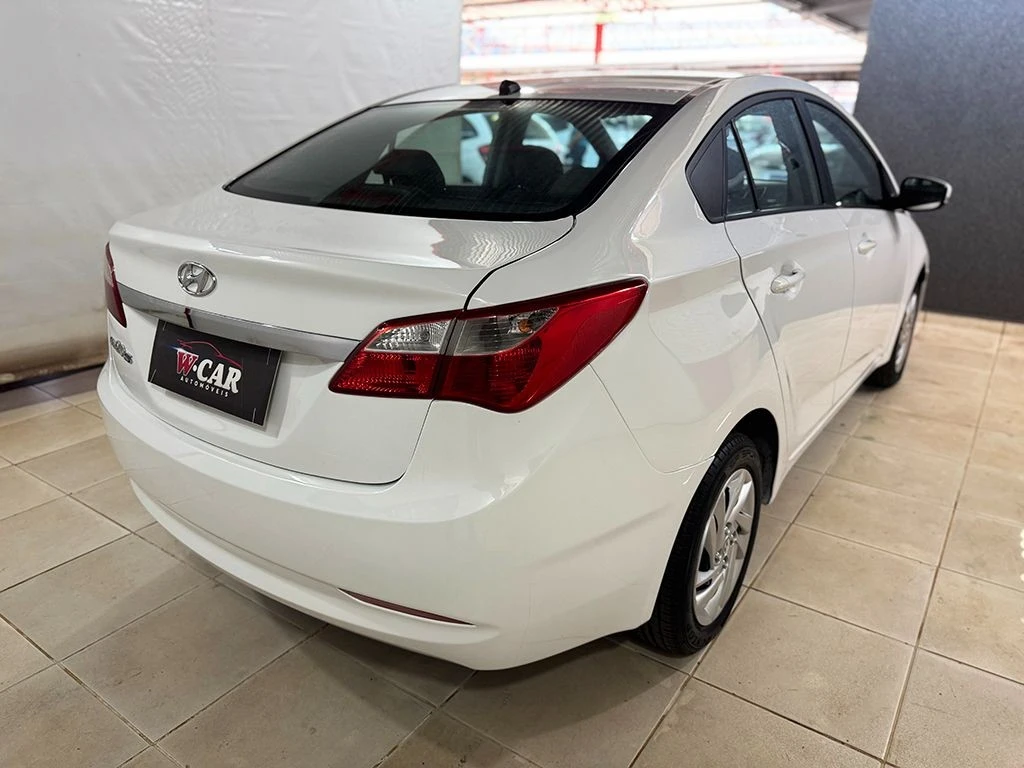 HYUNDAI HB20S