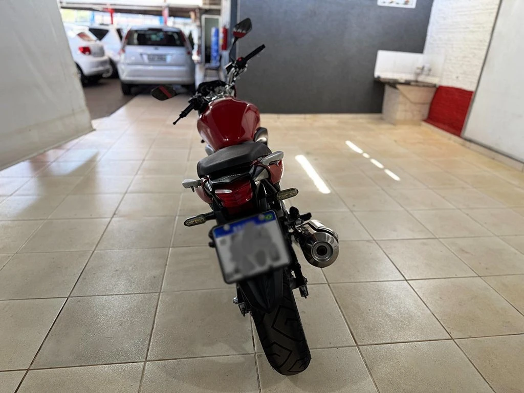 HONDA CB 300R