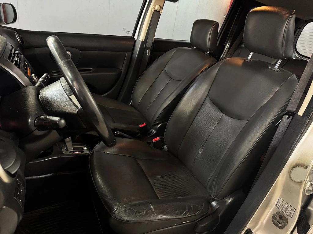 NISSAN LIVINA