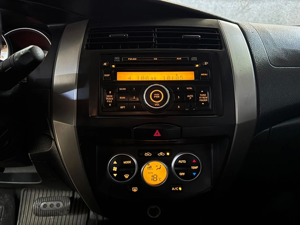 NISSAN LIVINA