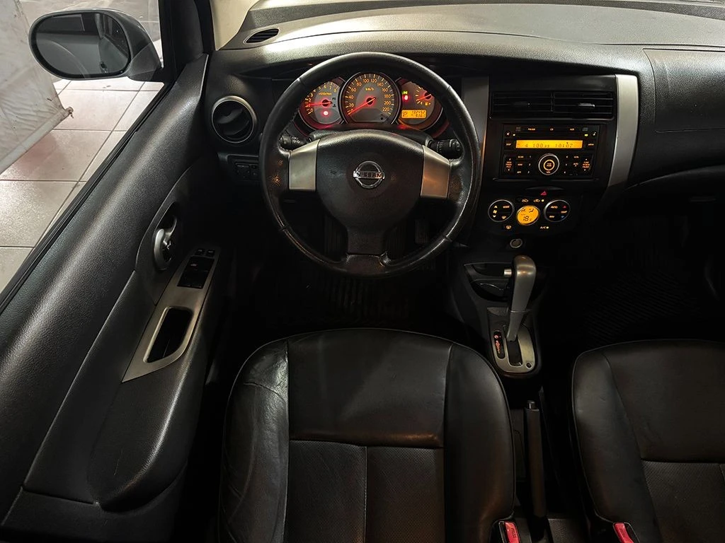 NISSAN LIVINA