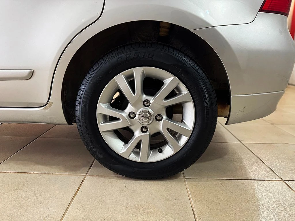 NISSAN LIVINA