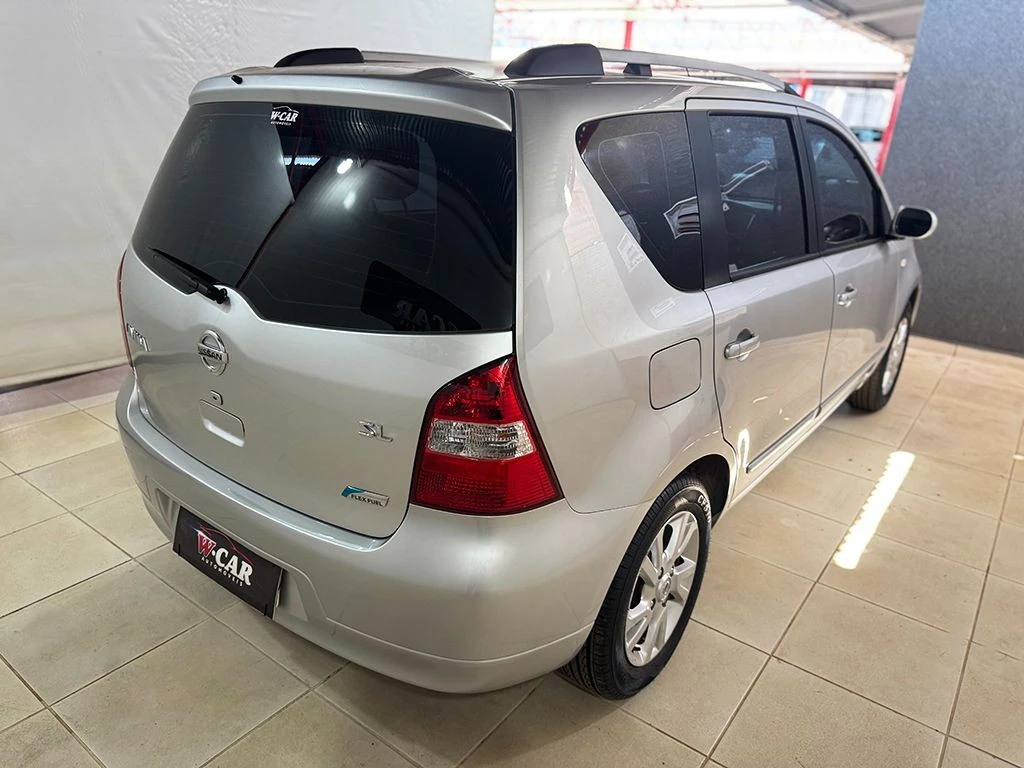 NISSAN LIVINA
