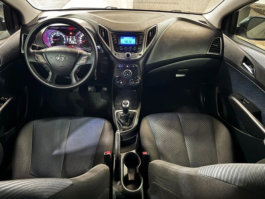 HYUNDAI HB20