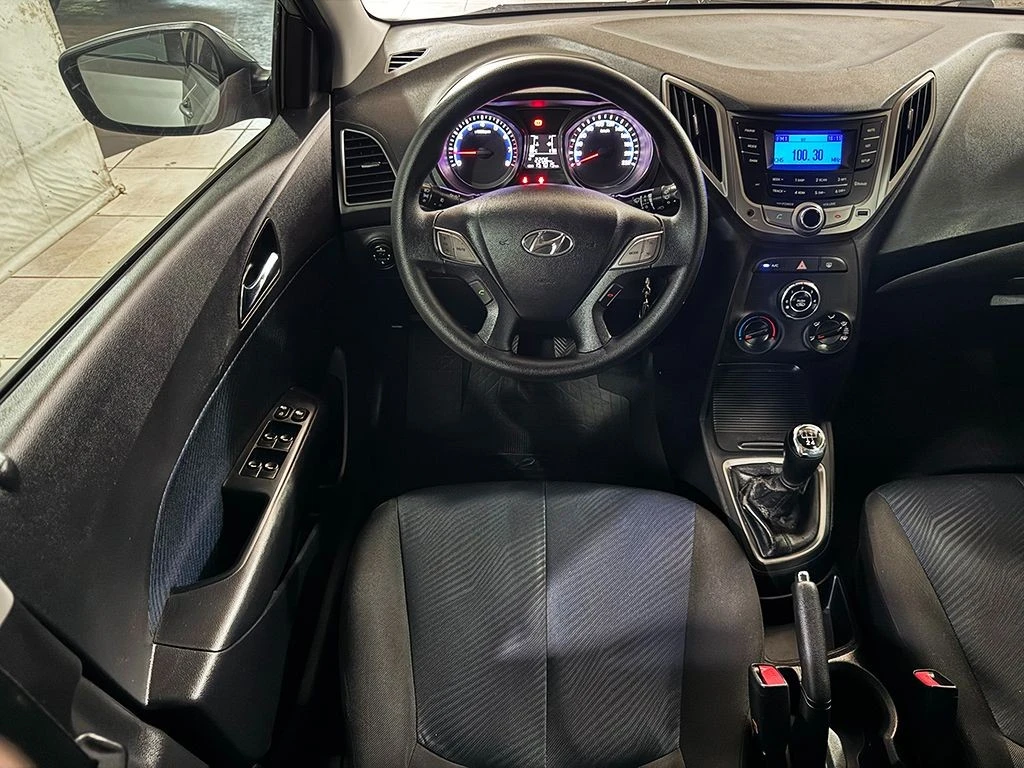 HYUNDAI HB20