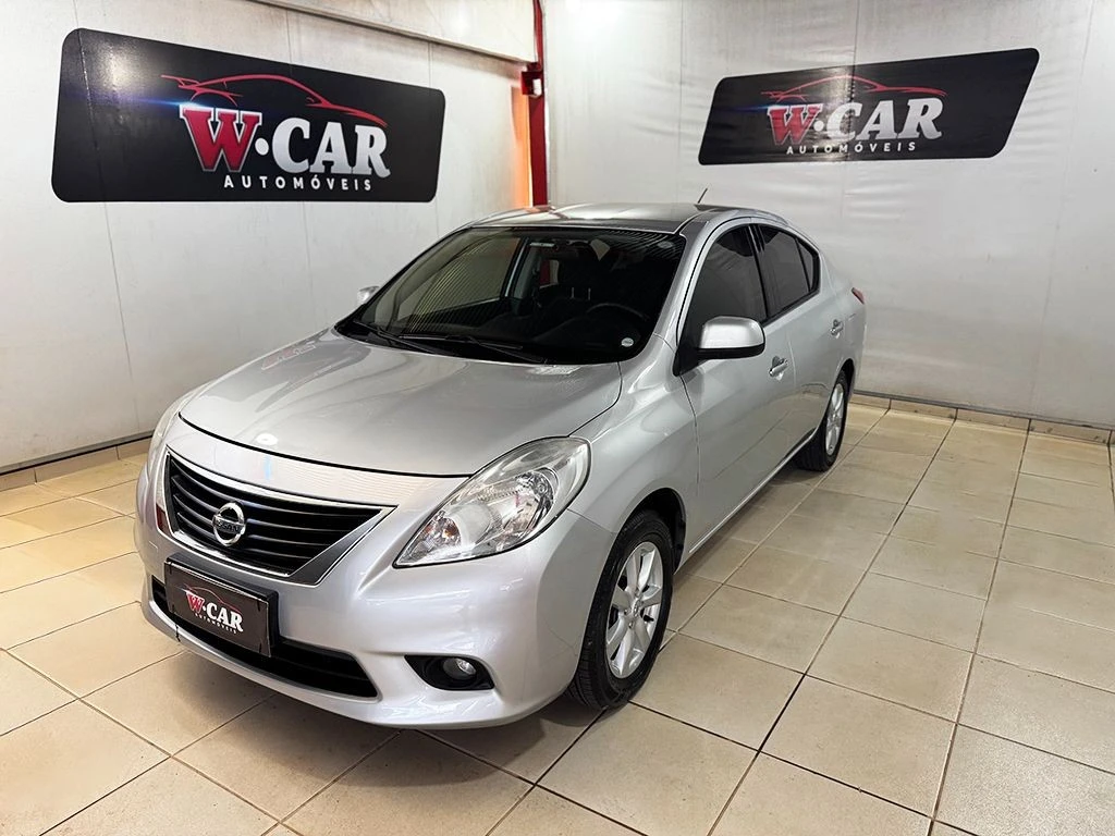NISSAN VERSA