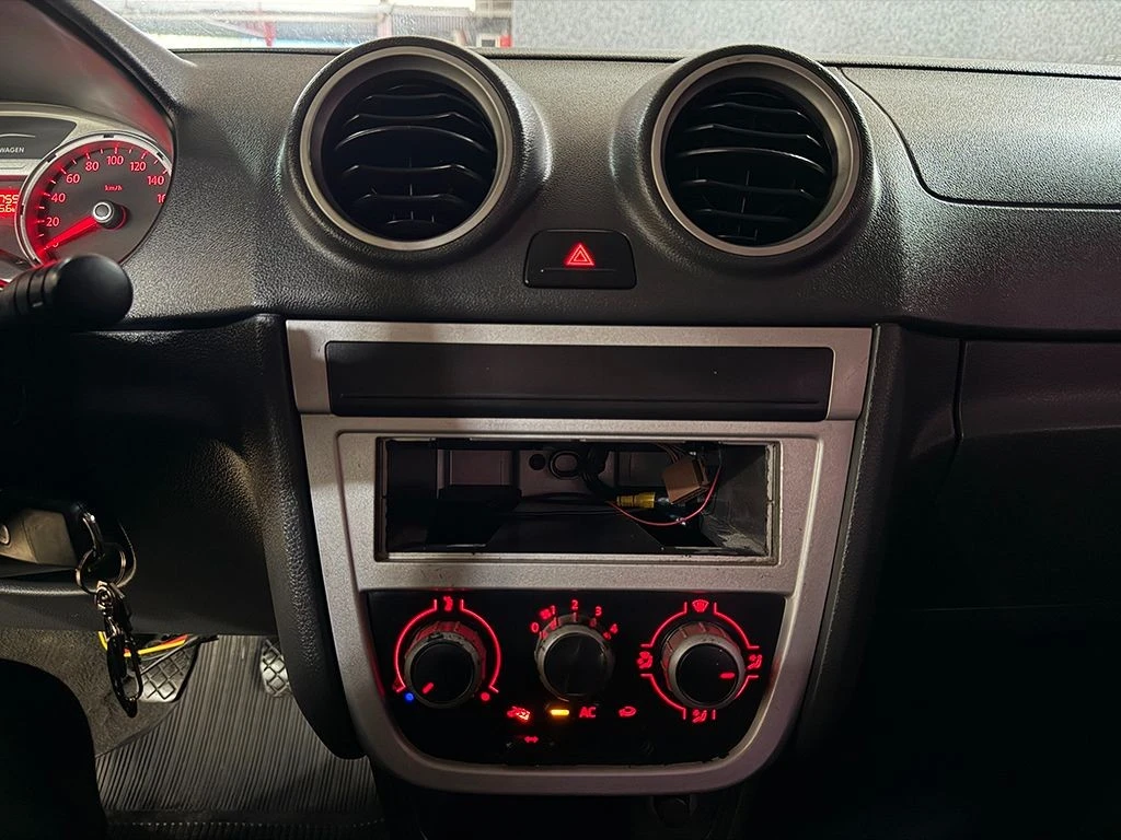 VOLKSWAGEN GOL