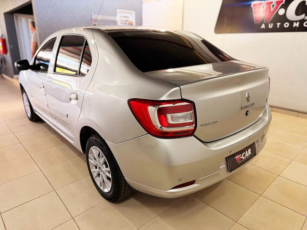 RENAULT LOGAN