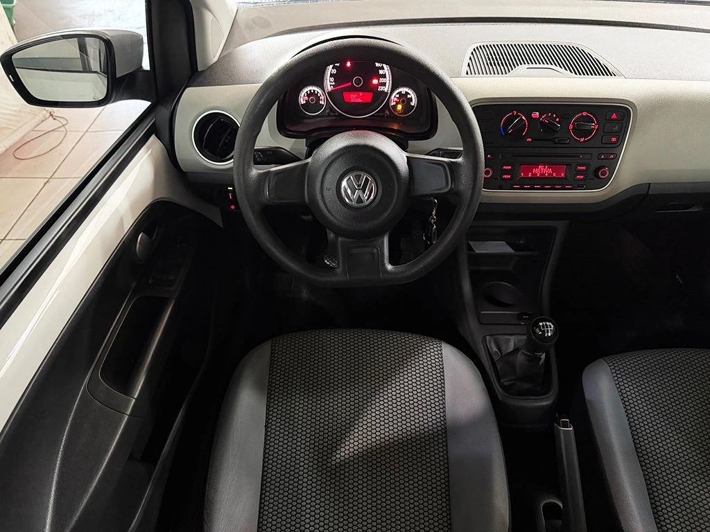 VOLKSWAGEN UP