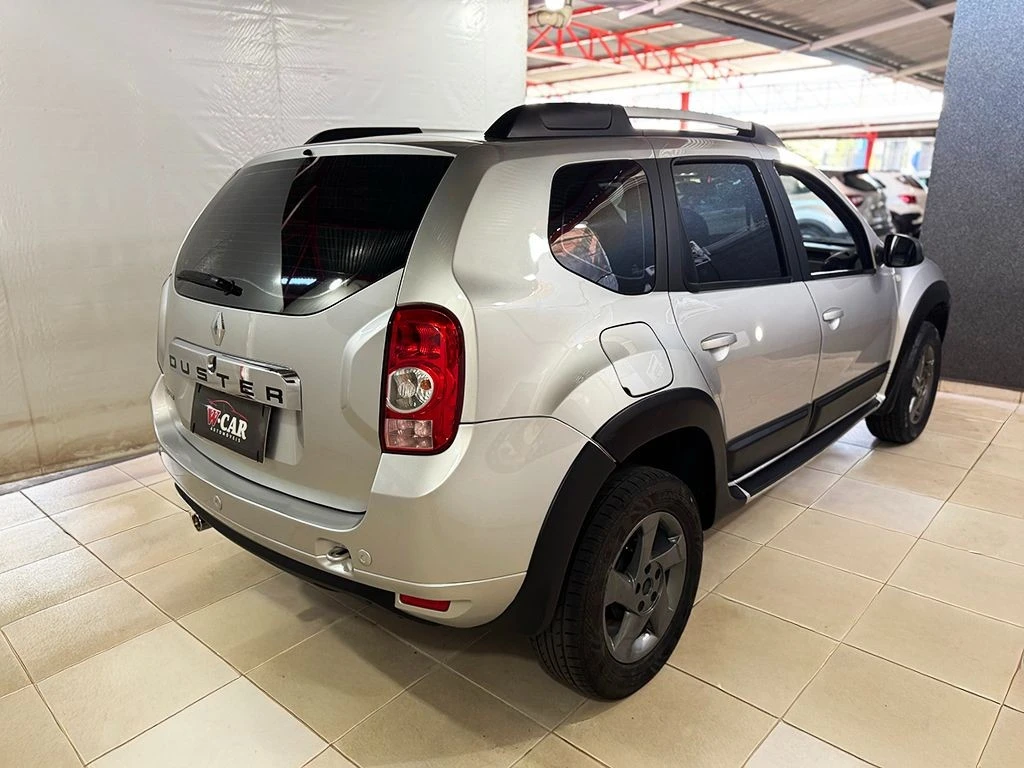 RENAULT DUSTER