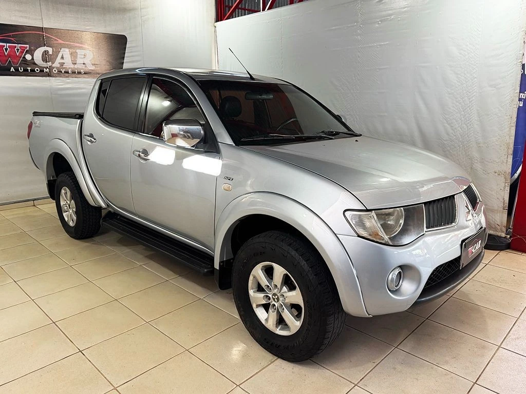 MITSUBISHI L200 TRITON