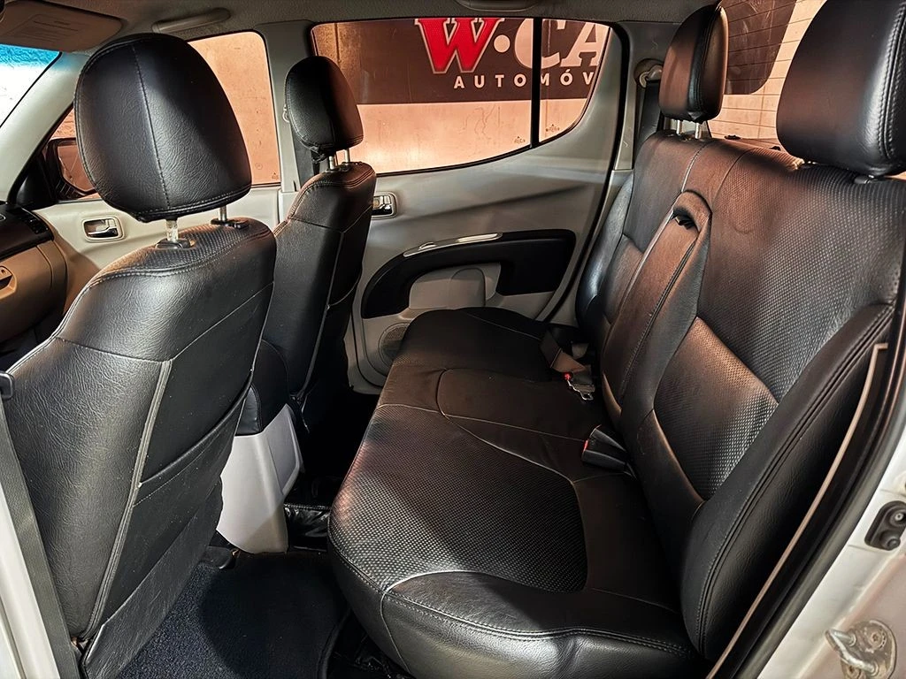 MITSUBISHI L200 TRITON