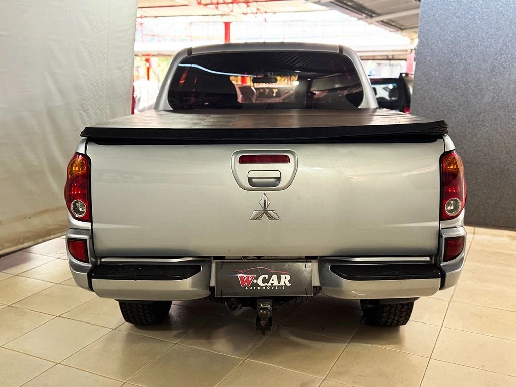 MITSUBISHI L200 TRITON
