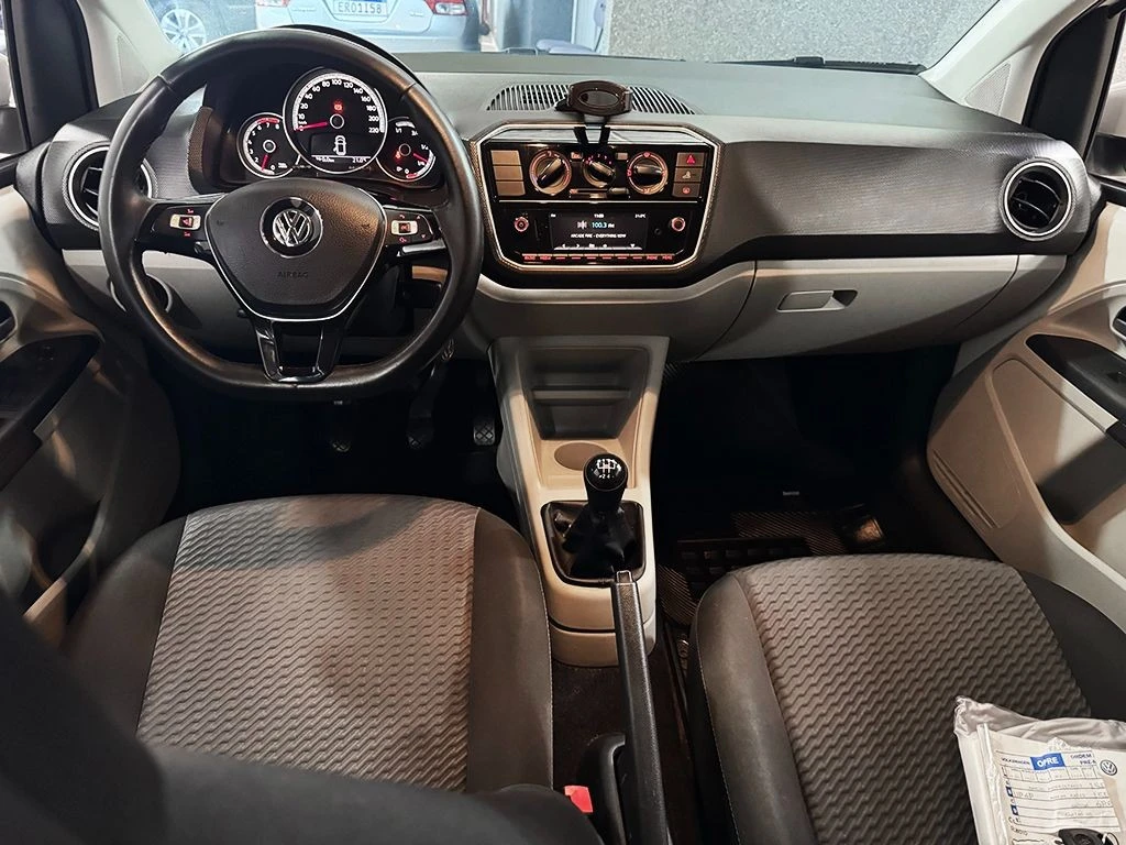 VOLKSWAGEN UP