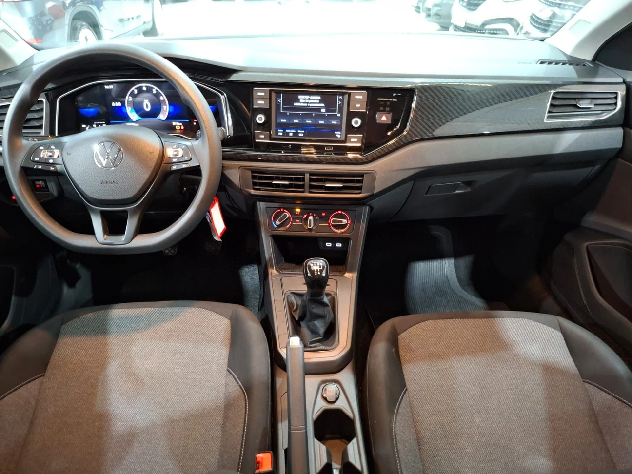 VOLKSWAGEN VIRTUS
