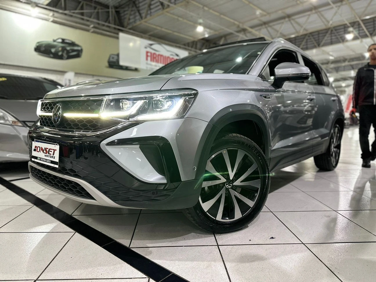 VOLKSWAGEN TAOS