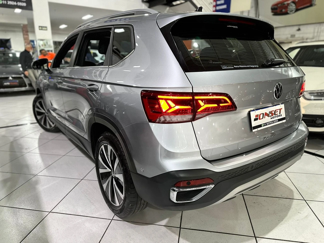 VOLKSWAGEN TAOS