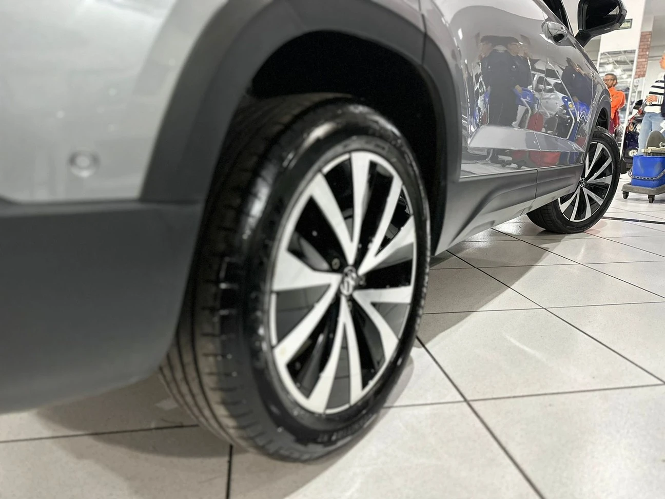 VOLKSWAGEN TAOS